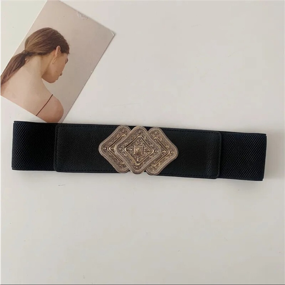 Black Elastic Leather Gold Buckle Fashion Belt - Picture 4 of 9